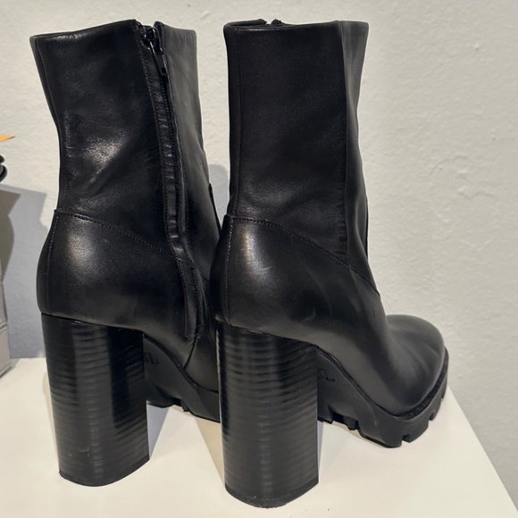 Zara Black Leather Heel Booties - Picture 3 of 3